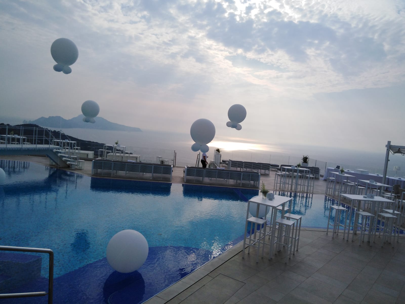 Balloon Express Shop Atripalda, palloncini, matrimonio, wedding, sposincampania, sposi campania, animazione campania, balloon express atripalda idee originali, balloon, archi