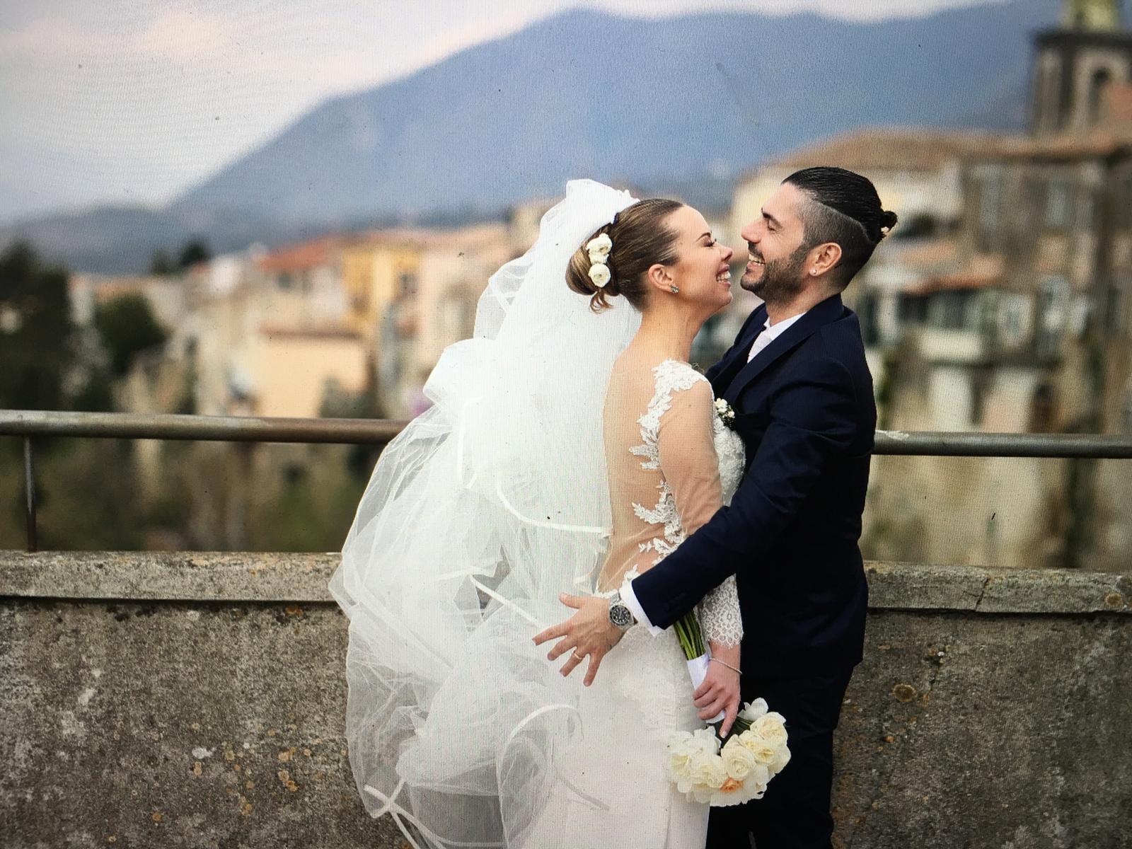 gianni fiorellino, gianni fiorellino e melania d'agostino, protesta gianni fiorellino, sos gianni fiorellino, gianni fiorellino wedding, gianni fiorellino eventi campania, wedding campania, eventi campania, sposi campania
