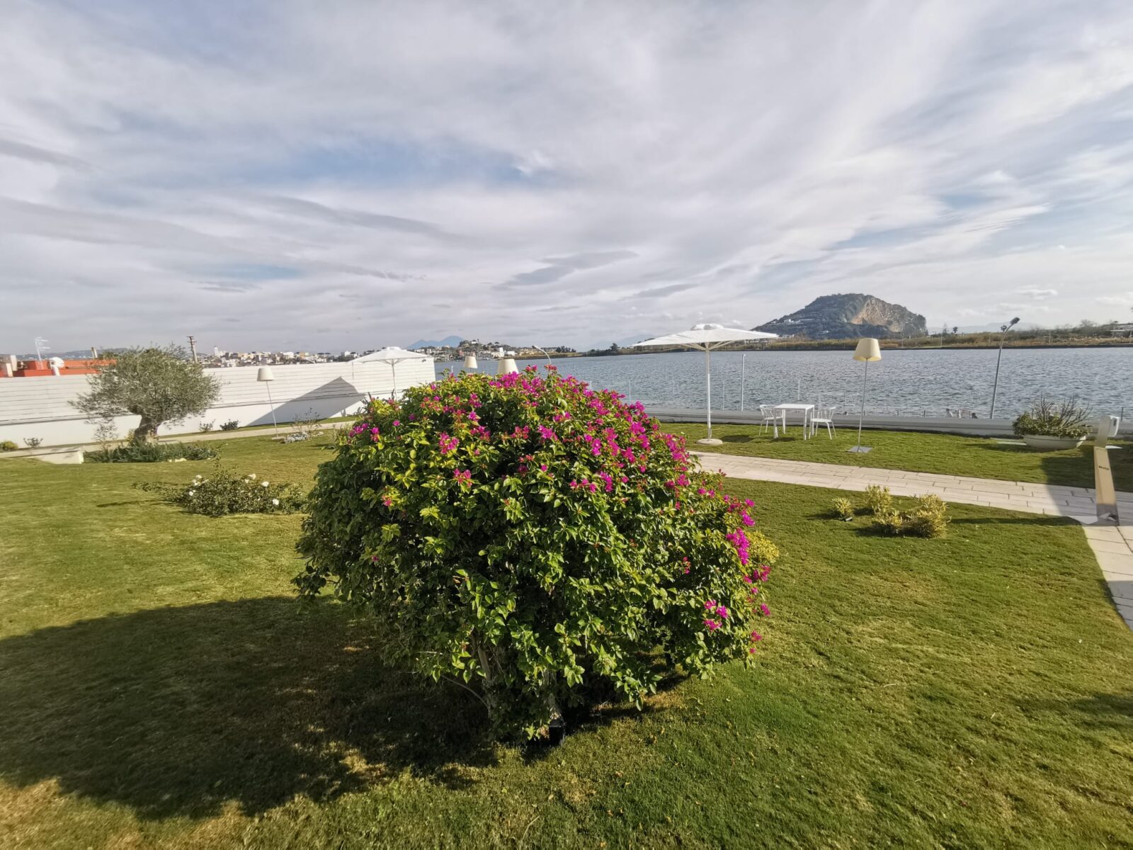 Dimora di Gea e Lago Miseno
