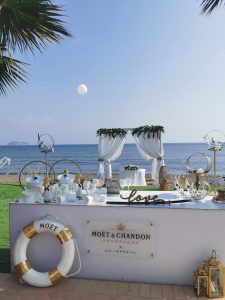 Amore e Sport Moet Corner