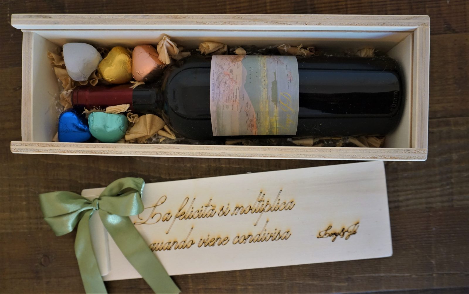 Casa Saviano, Casa Saviano Donna Grazia Vini del Vesuvio, Casa Saviano bomboniere enogastronomiche. Casa Saviano bomboniere gourmet, Casa Saviano bomboniere gastronomiche campania, wedding campania, bomboniere gourmet, Casa Saviano Vesuvio, sposi campania, Casa Saviano bomboniere eventi