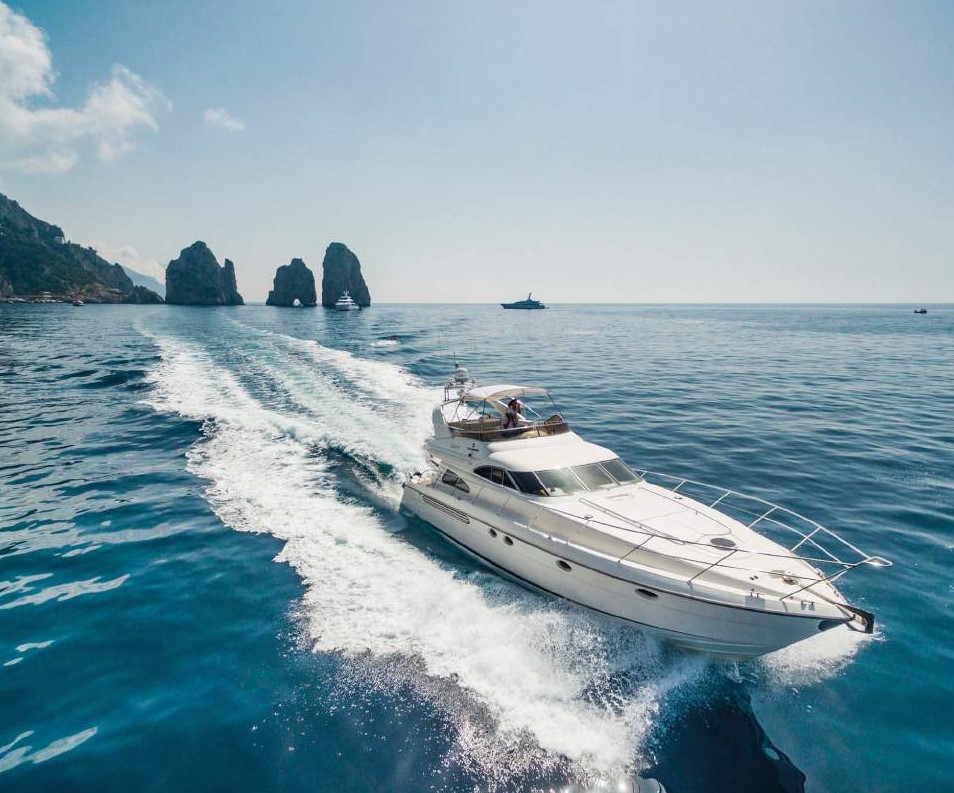 Vesuvius Coast Charter, Vesuvius Coast Charter noleggio barche, Vesuvius Coast Charter capri, Vesuvius Coast Charter ischia, Vesuvius Coast Charter procida, Vesuvius Coast Charter costiera amalfitana, Vesuvius Coast Charter wedding, Vesuvius Coast Charter noleggio barche campania