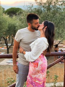 Lo Scudetto dell'Amore al Maradona: Desiree e Gianpiero promessi sposi, napoli, napoli calcio, ssc napoli, scudetto napoli, desiree e gianpiero promessi sposi, proposta matrimonio, wedding proposal, proposta matrimonio napoli, proposta matrimonio stadio maradona, stadio maradona