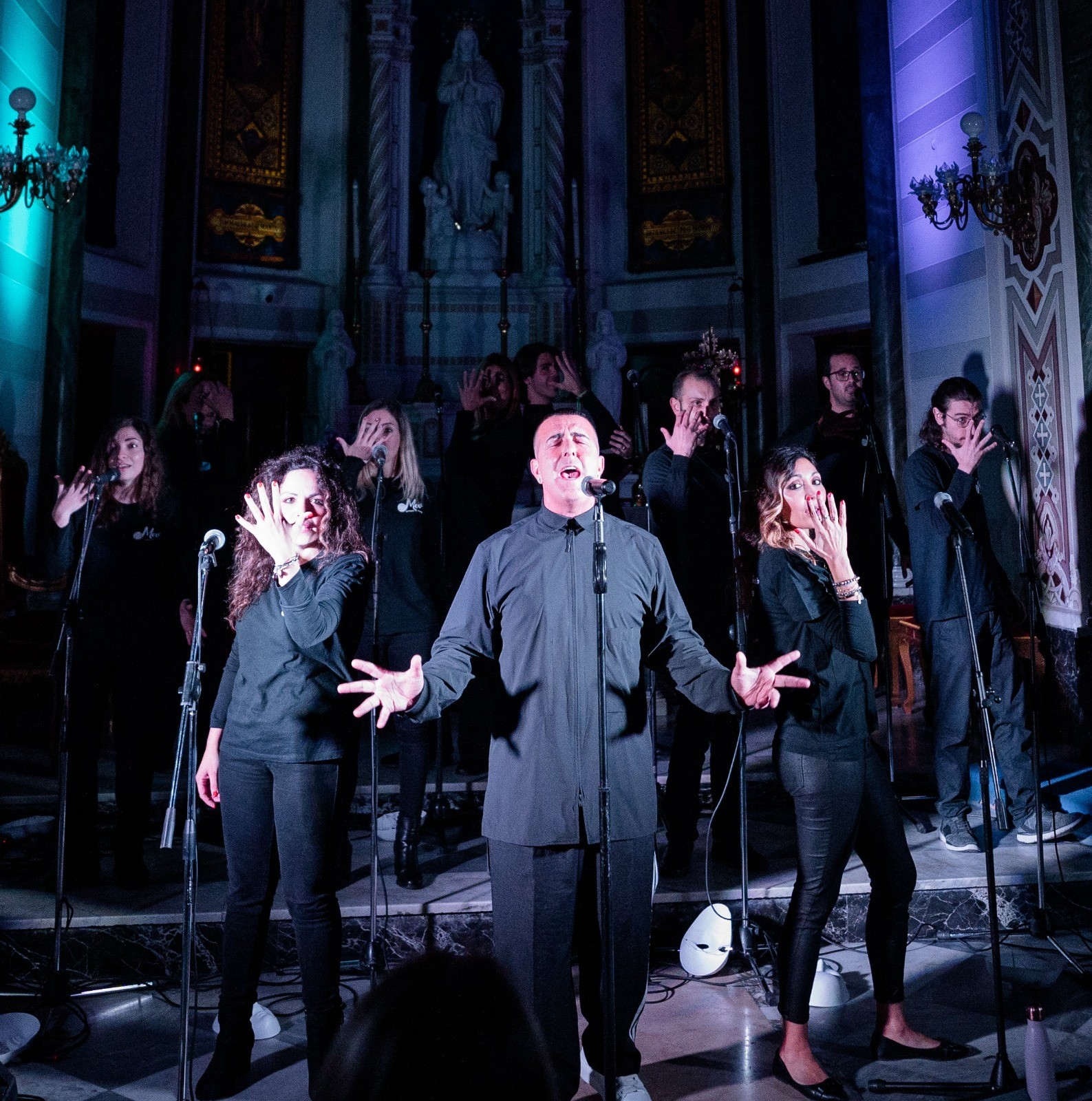 Martina Nappi e il Coro Mev con Franco Ricciardi al Maradona, Martina Nappi, Martinappi Ensemble Vocale, Martinappi, Mev in 4 Martinappi, Cor Mev Martinappi, Franco Ricciardi, Stadio Maradona, concerto franco ricciardi