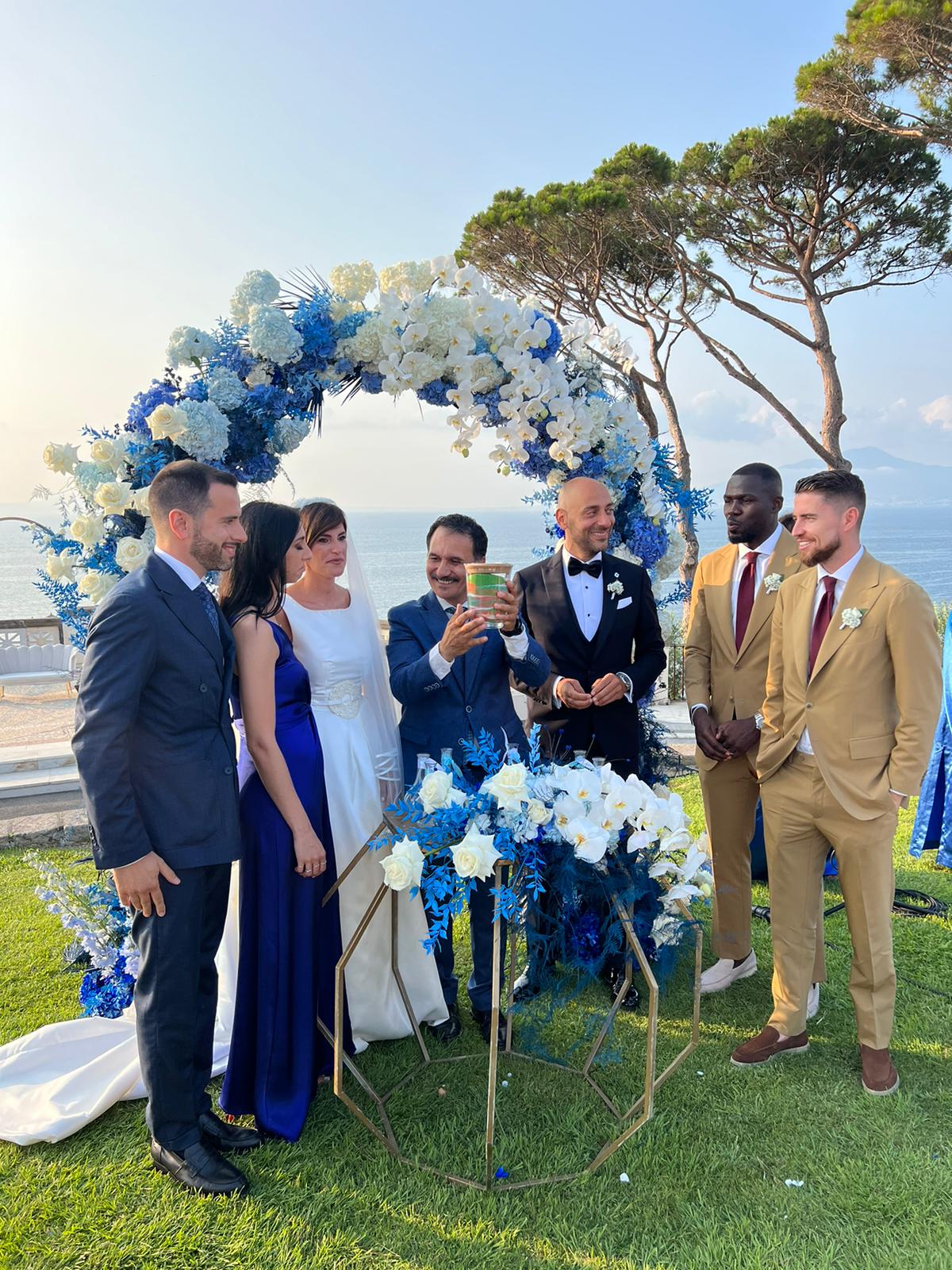 Decibel Bellini e il matrimonio super a Villa Angelina, Decibel Bellini, matrimonio decibel bellini, villa angelina, villa angelina massa lubrense, matrimonio napoli calcio, matrimonio decibel bellini jorginho e koulibaly, koulibaly, jorginho, essenza dei fiori, accendi un sogno, francesca varriale eventi, giulio del giudice villa angelina