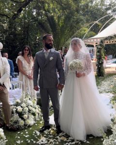 La favola di Adele e Massimo: il sogno divenuto realtà, sposi, sposi campania, vincenzo ferraro fotografo, storie sposi, emozioni sposi, wedding campania, sposincampania