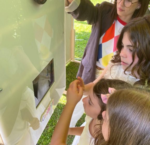 CHEESE PHOTOBOOTH 14