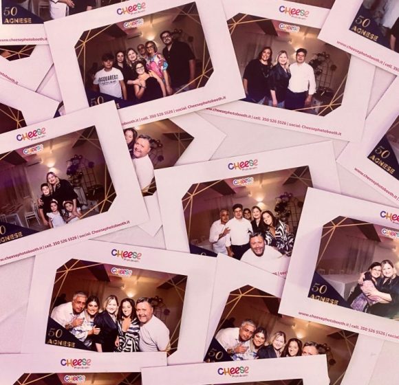 CHEESE PHOTOBOOTH 24