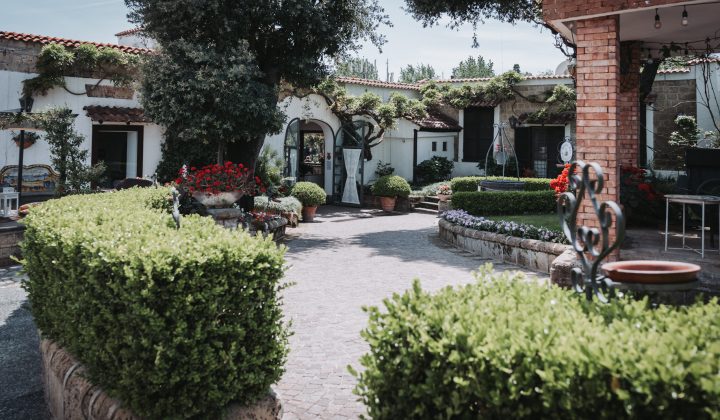 VILLA DEL VECCHIO POZZO, VILLA DEL VECCHIO POZZO LOCATION, VILLA DEL VECCHIO POZZO NAPOLI